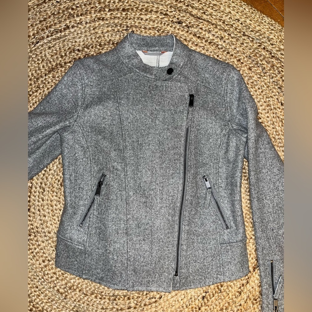 Banana Republic Moto Grey Boiled Wool laser cut blazer -Sz M-zipperdetails NWOT - Picture 11 of 12